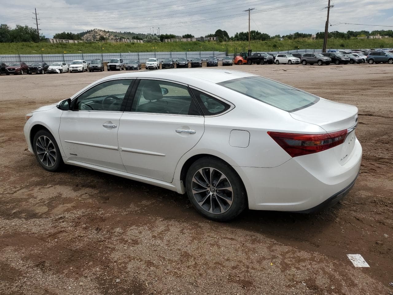 2018 Toyota Avallon - foto 2