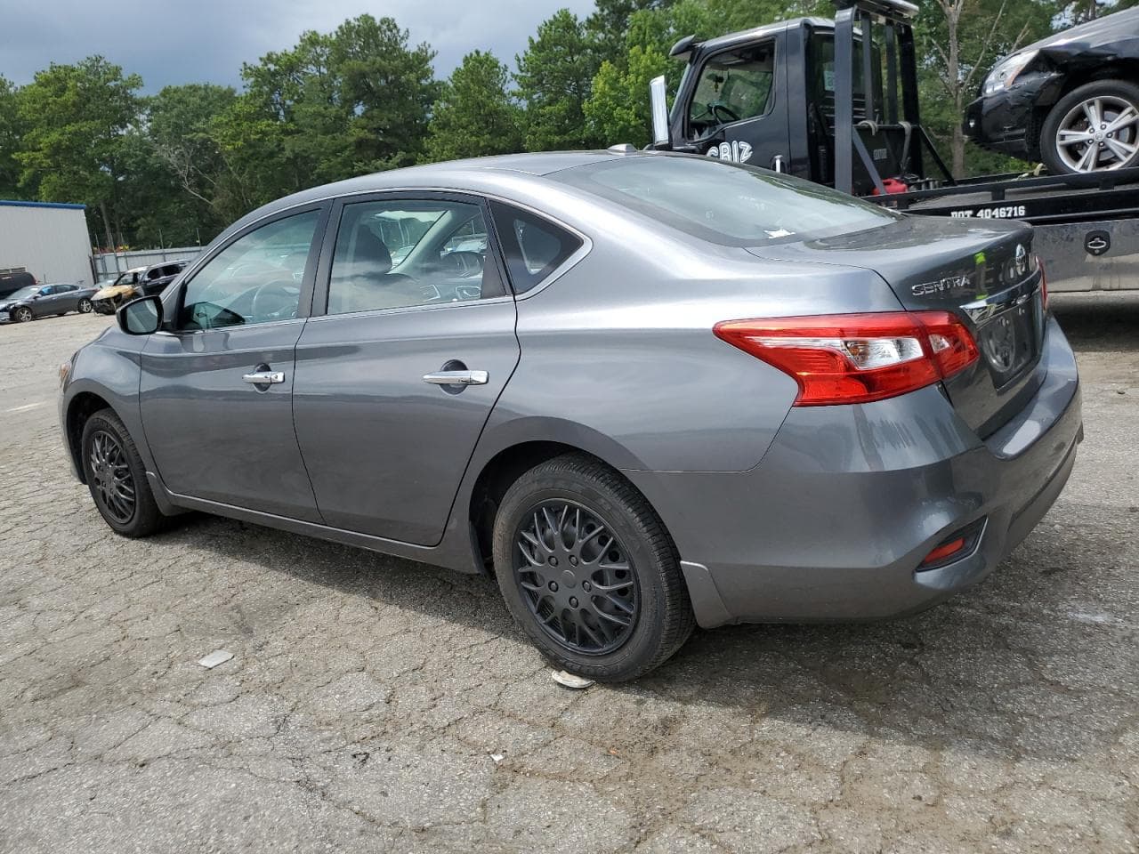 2017 Nissan Sentra S - foto 2