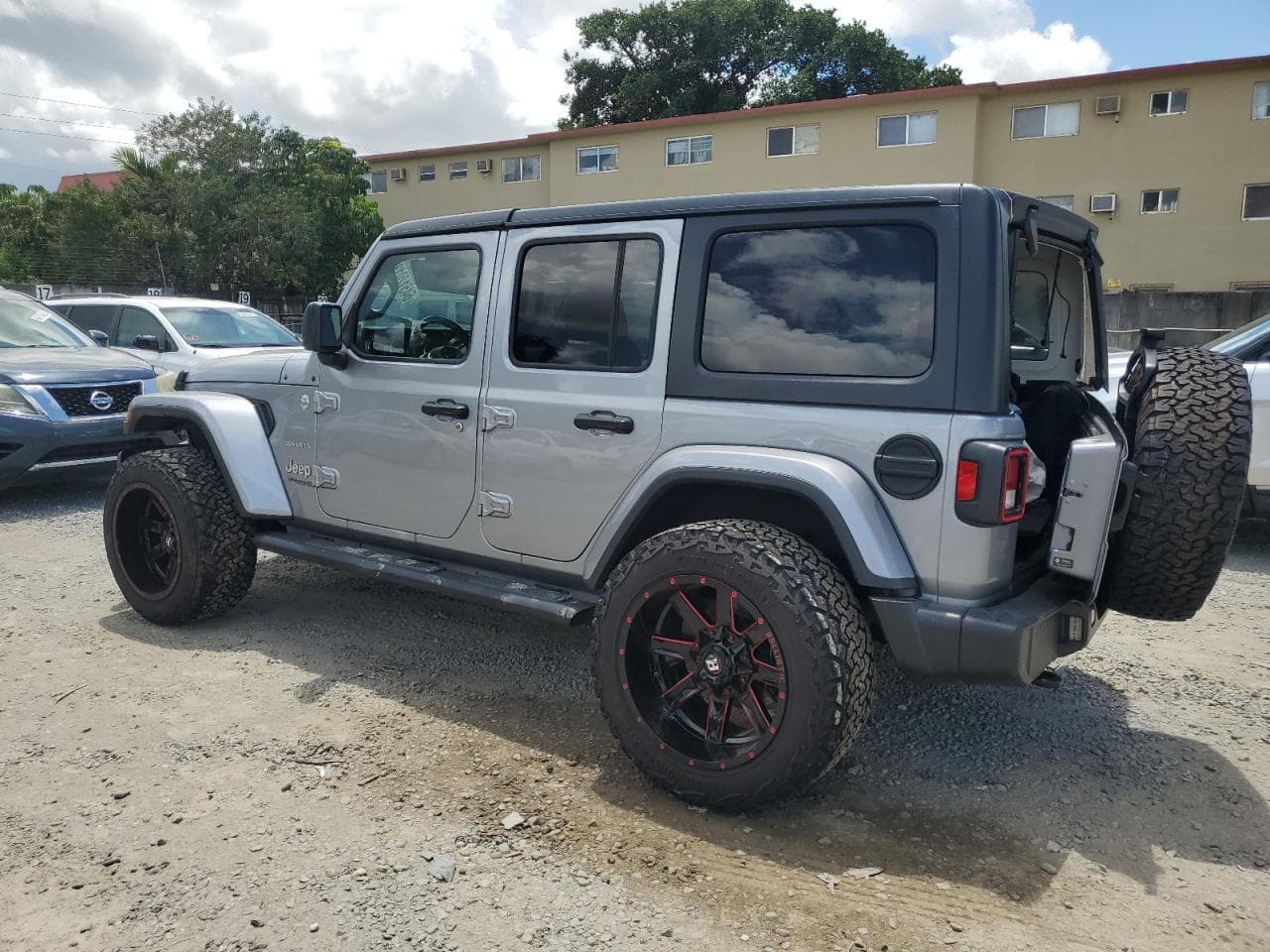 2021 Jeep Wrangler Unlimited Sahara 4X4 - foto 2