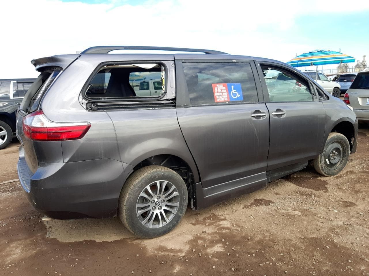 2019 Toyota Sienna Xle 8 Passenger - foto 3