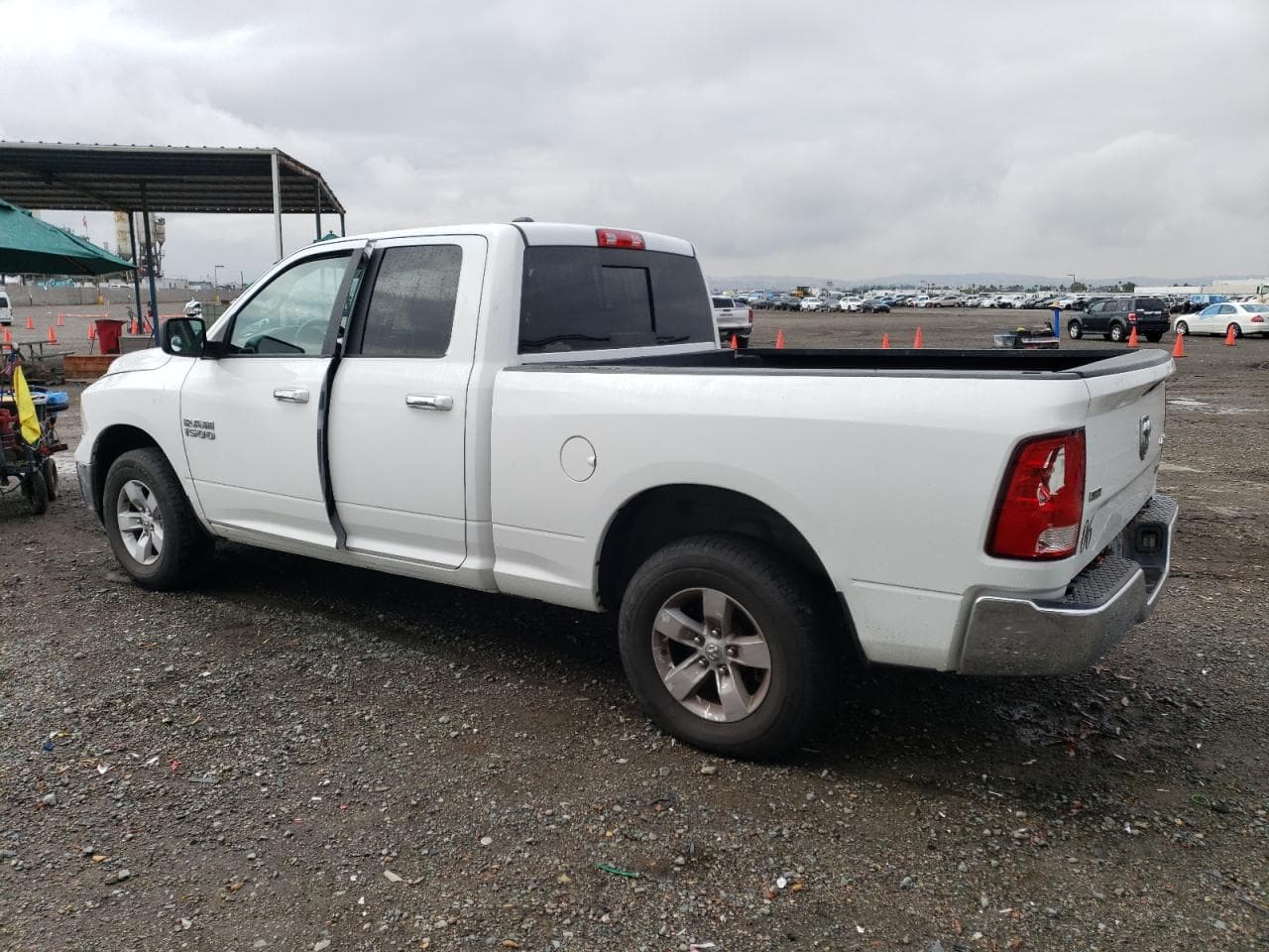 2017 Ram 1500 Slt 4X4 6'4 Box - foto 2