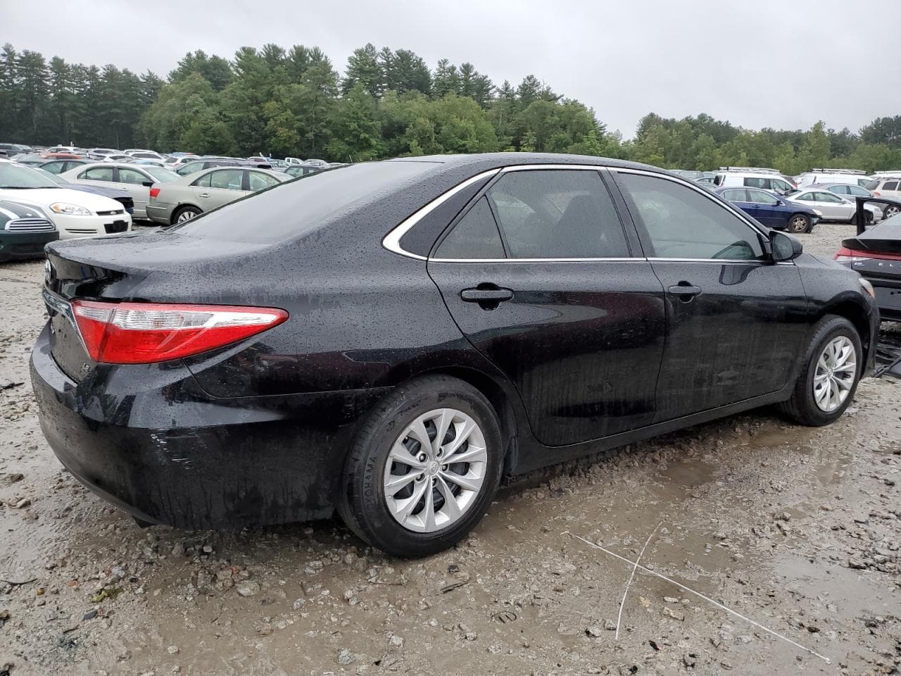 2016 Toyota Camry Le - foto 3