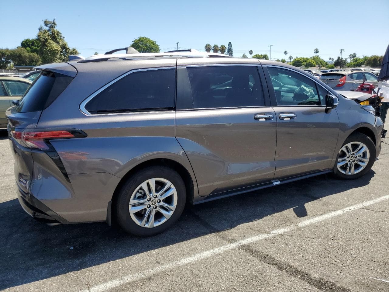 2022 Toyota Sienna Limited 7-Passenger - foto 3