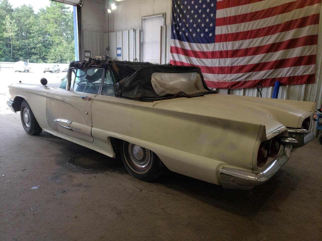 1959 Ford Thunderbir - foto 2