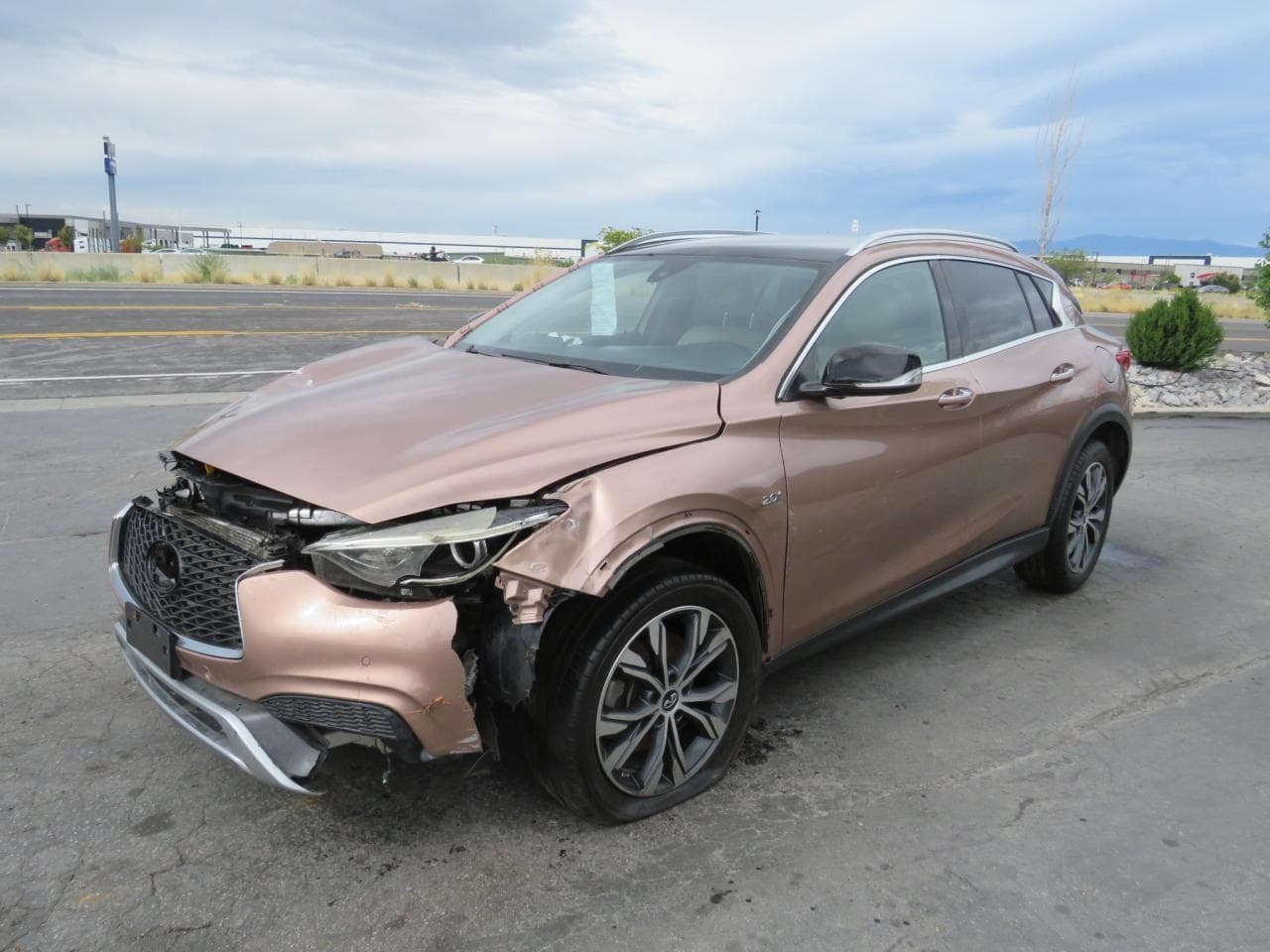 2017 Infiniti Qx30 Base - foto 2