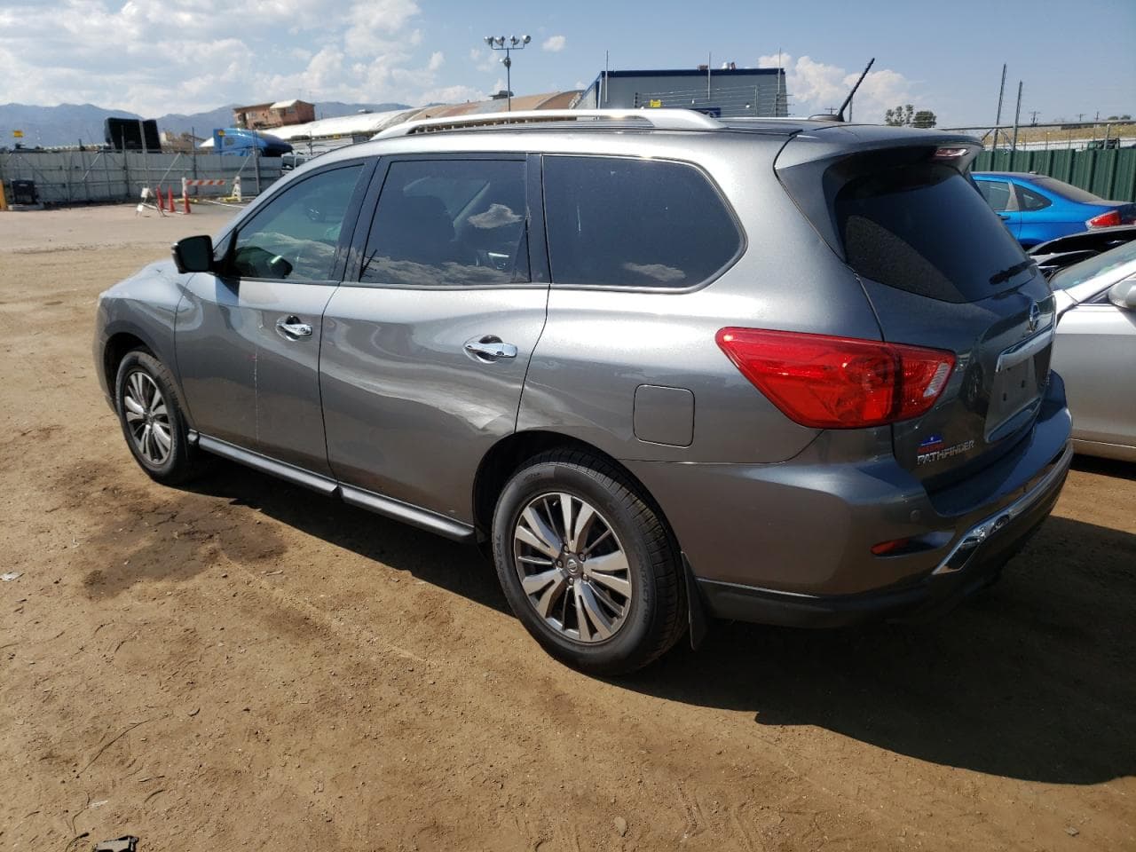 2018 Nissan Pathfinder S - foto 2