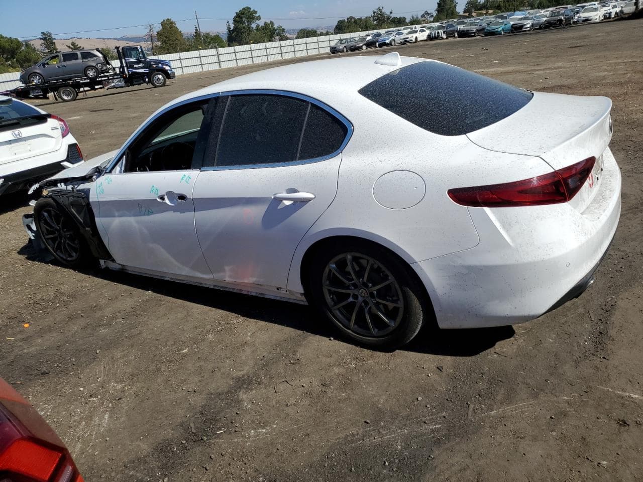2020 Alfa Romeo Giulia Rwd - foto 2