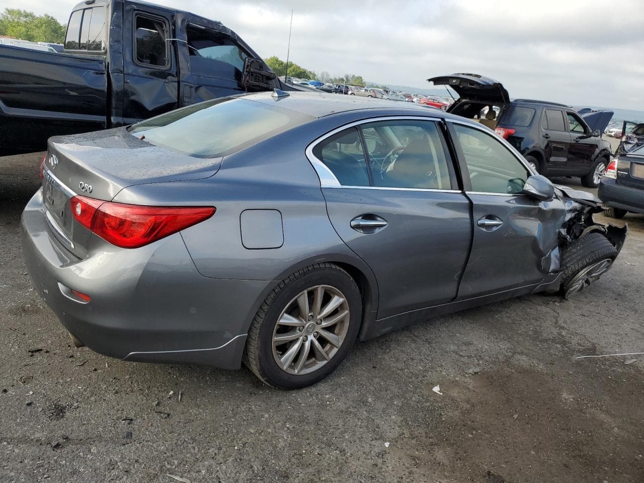 2014 Infiniti Q50 Base - foto 3