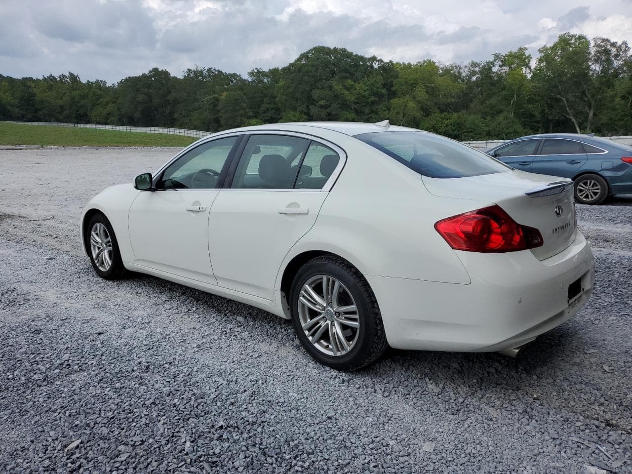 2013 Infiniti G37 Base - foto 2
