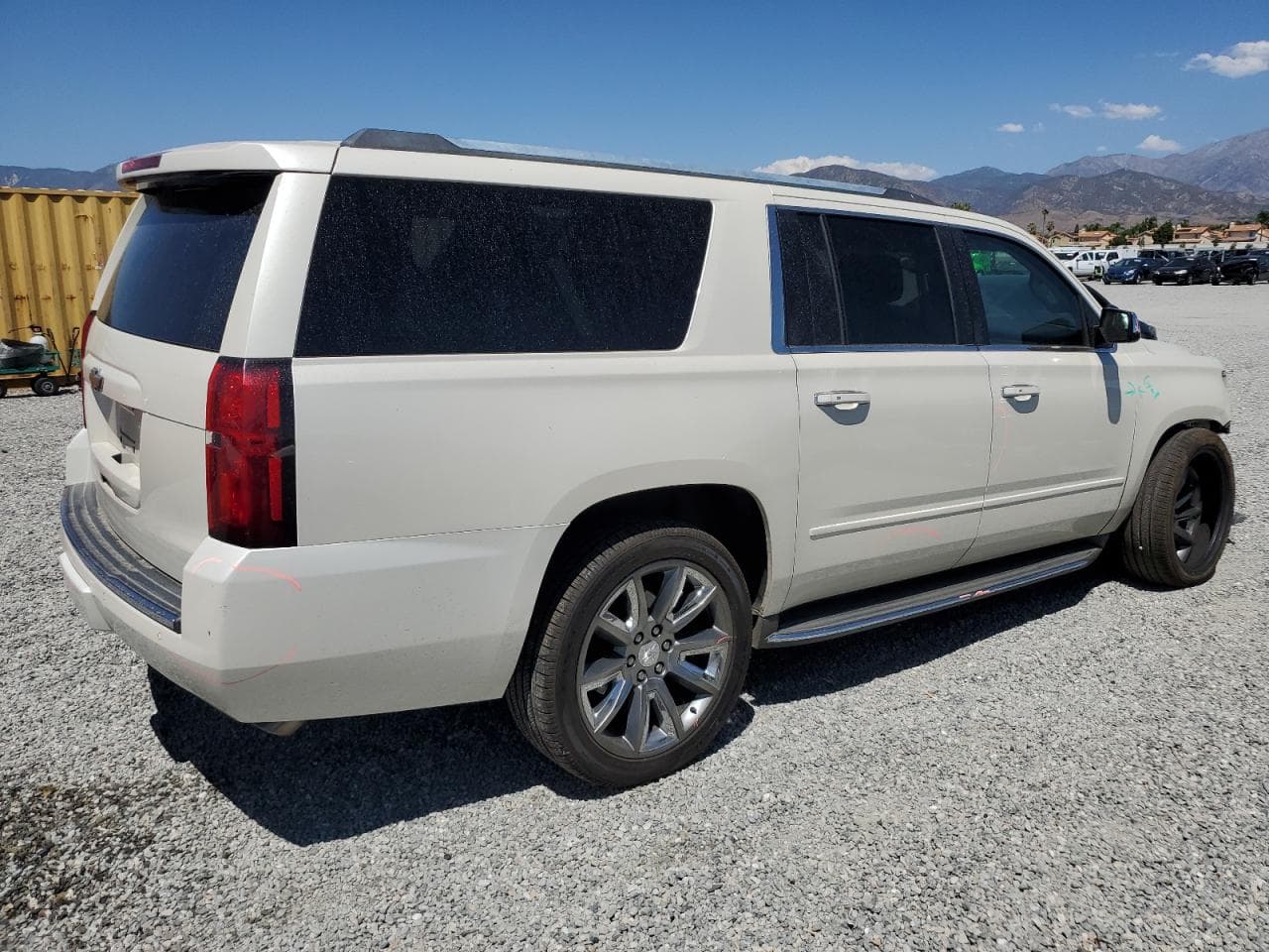 2015 Chevrolet Suburban 1500 Ltz - foto 3