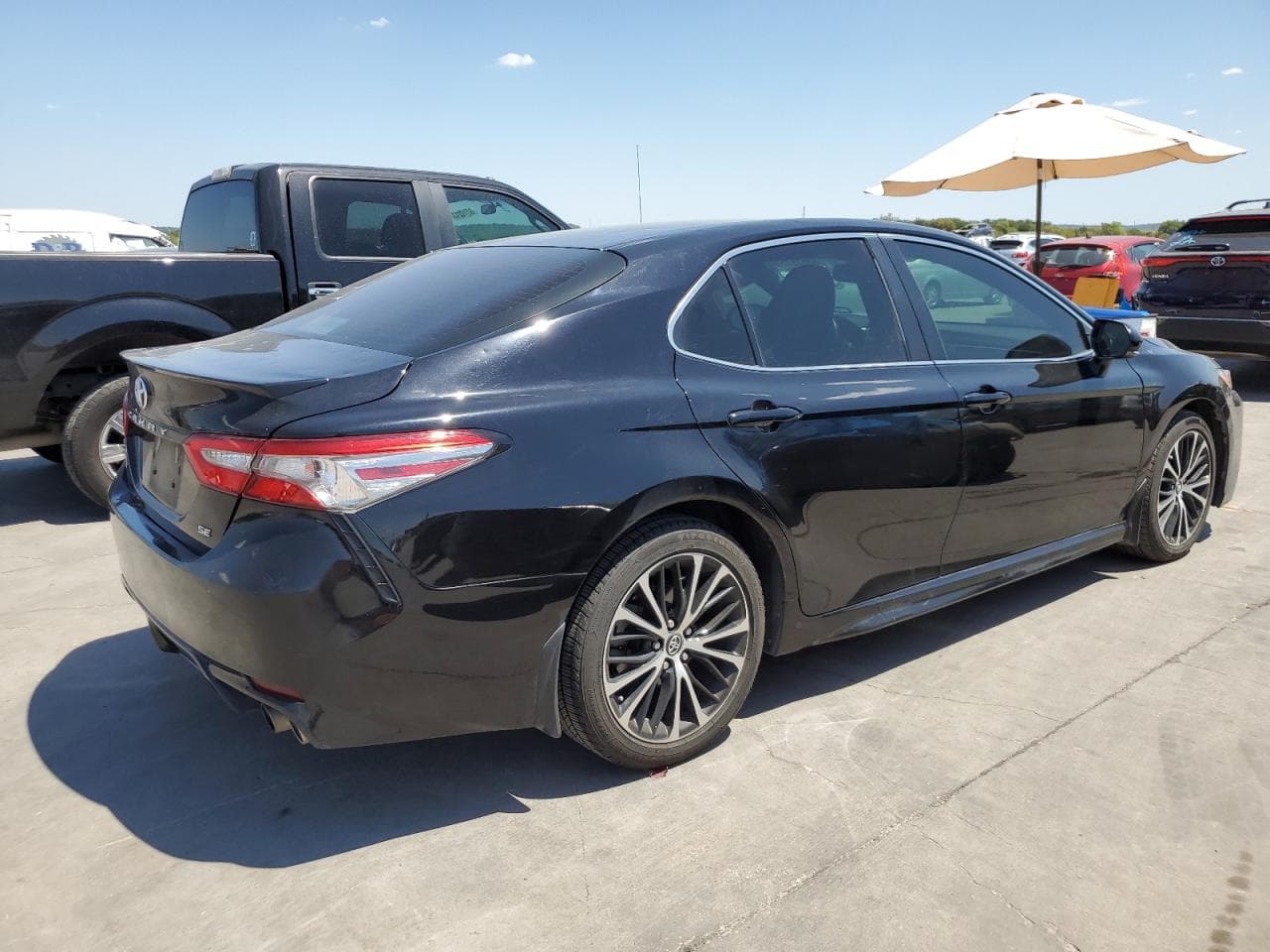 2018 Toyota Camry Se - foto 3