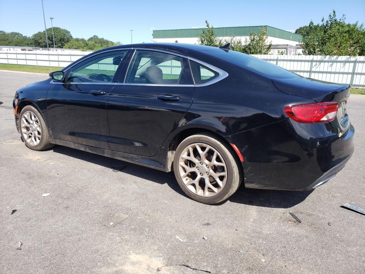 2015 Chrysler 200 C - foto 2