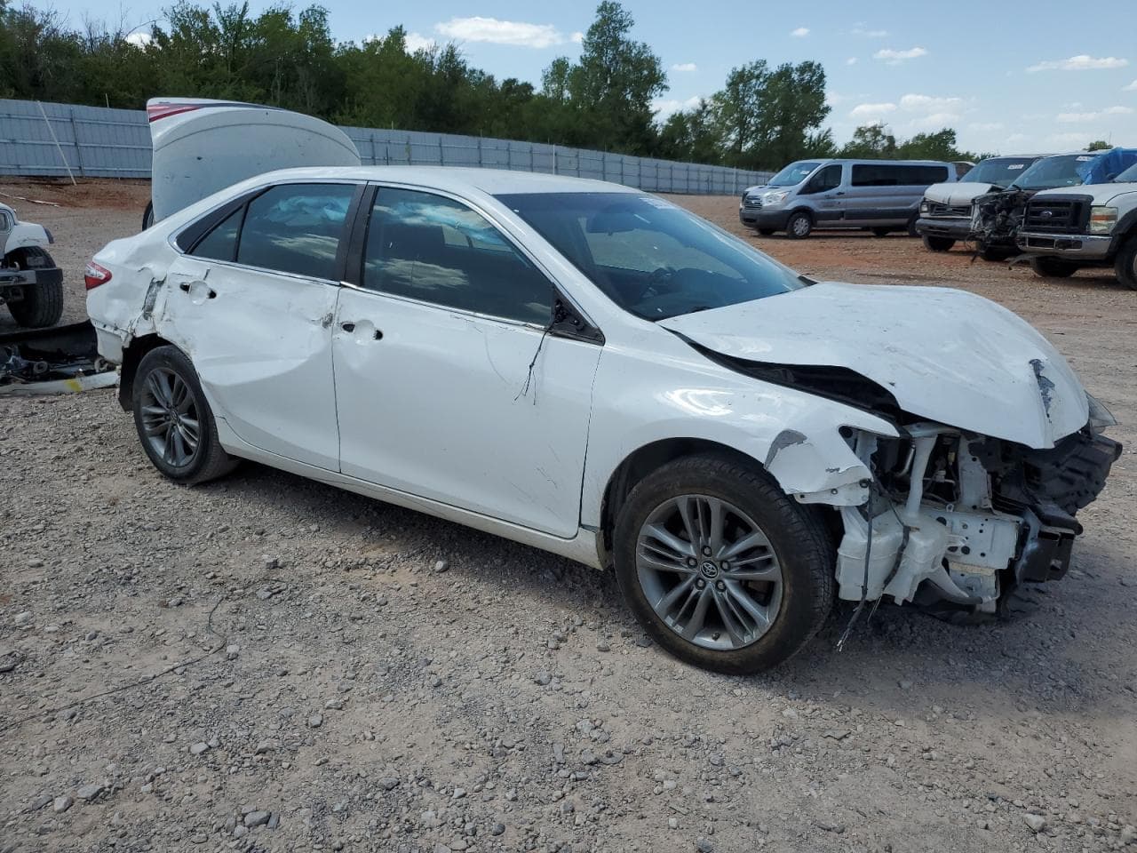 2016 Toyota Camry Le - foto 4