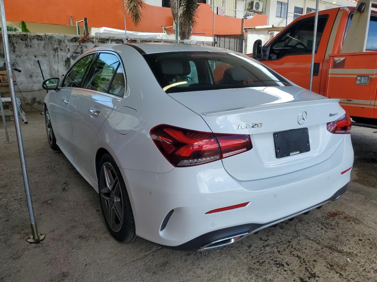 2020 Mercedes-Benz A 220 4Matic - foto 2
