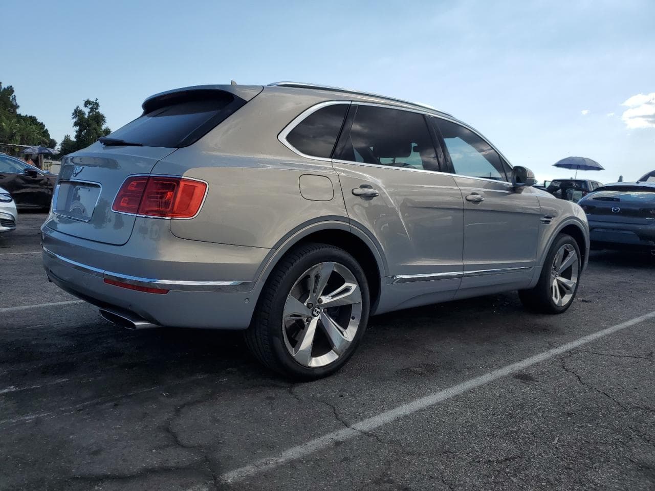 2017 Bentley Bentayga W12/W12 First Edition - foto 3