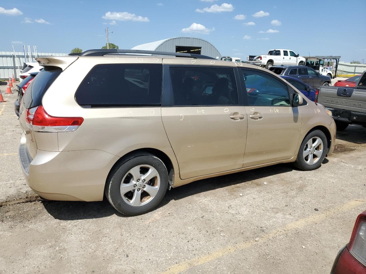 2011 Toyota Sienna Le - foto 3
