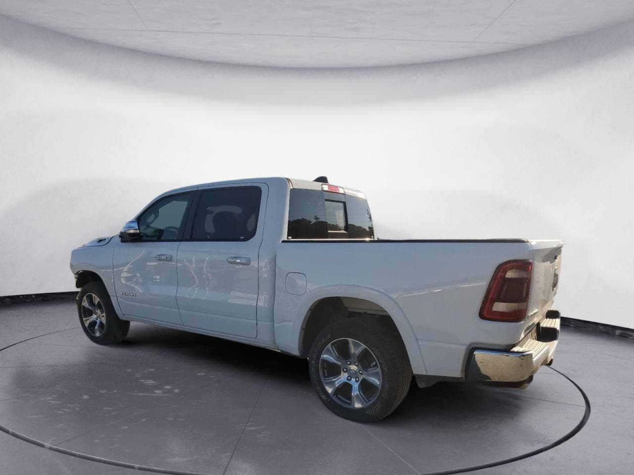 2022 Ram 1500 Laramie - foto 2