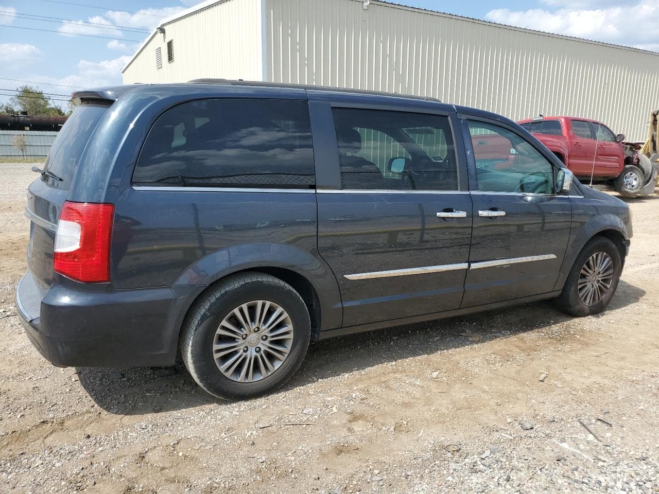 2014 Chrysler Town & Country Touring L - foto 3