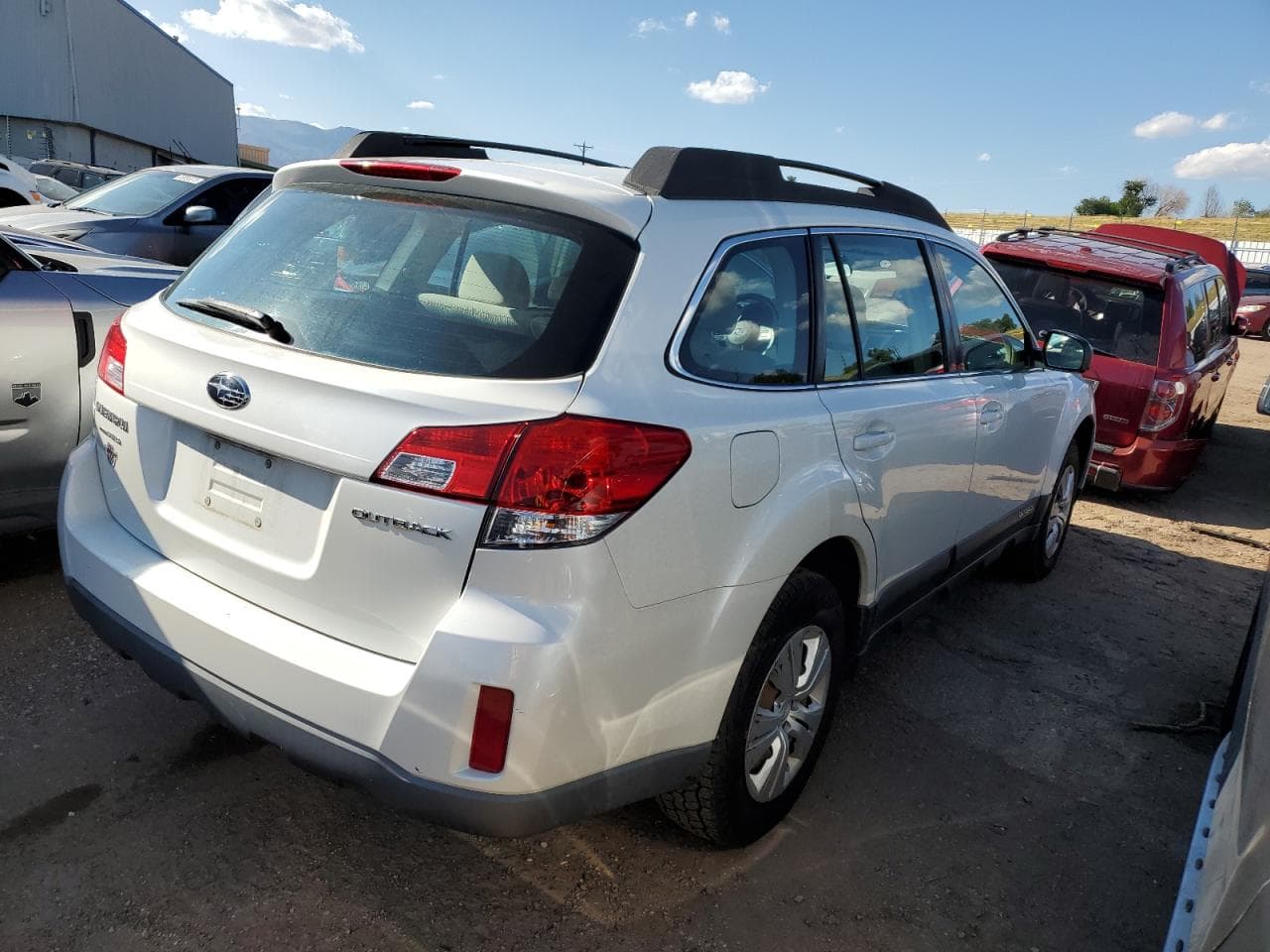 2013 Subaru Outback 2.5I - foto 3