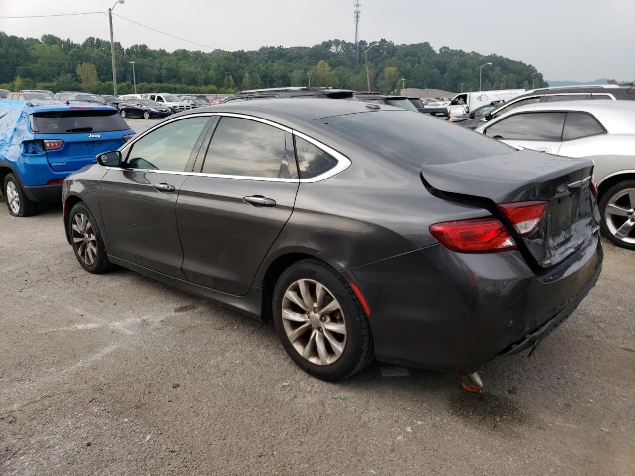 2015 Chrysler 200 C - foto 2
