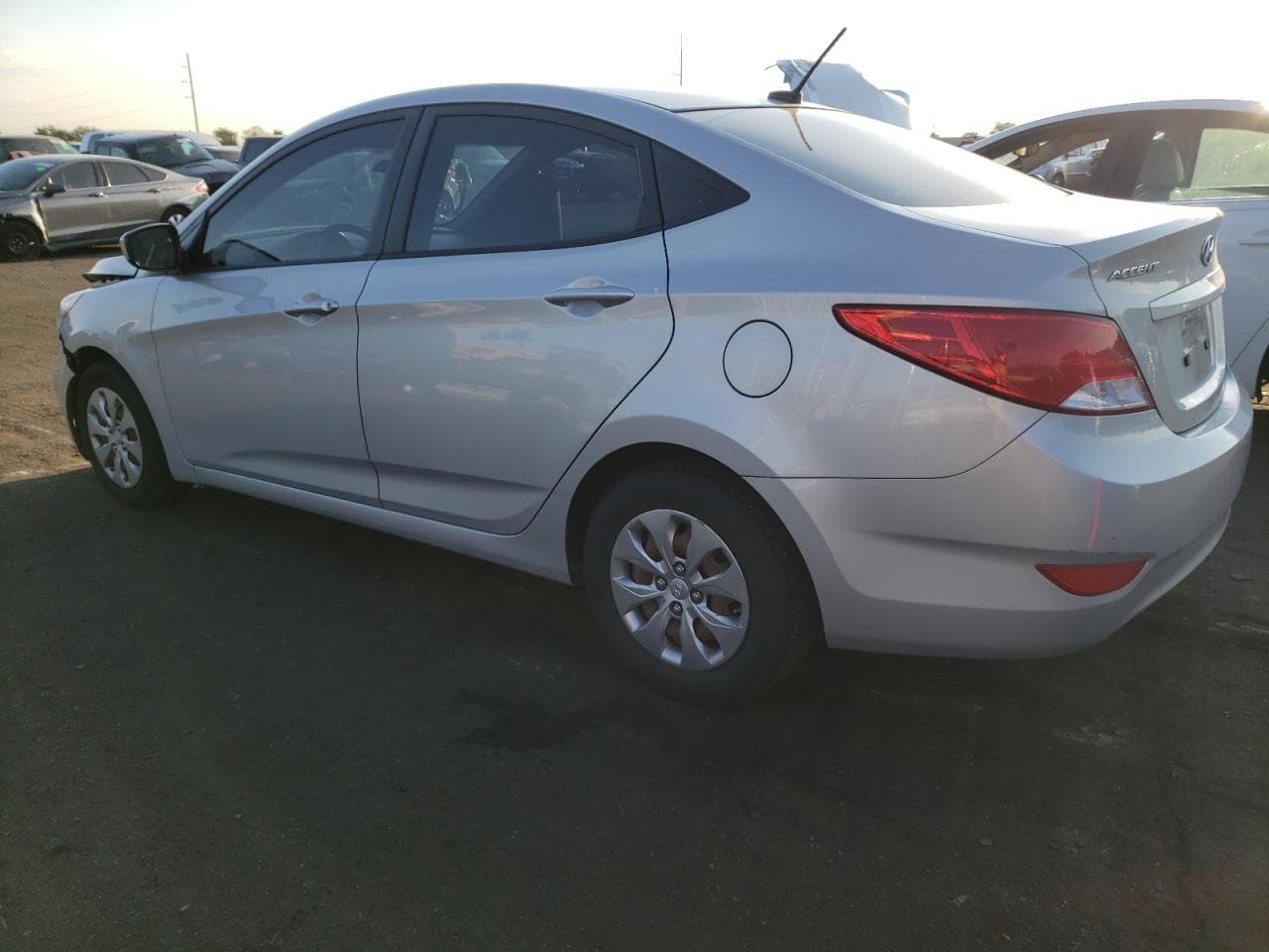 2016 Hyundai Accent Se - foto 2
