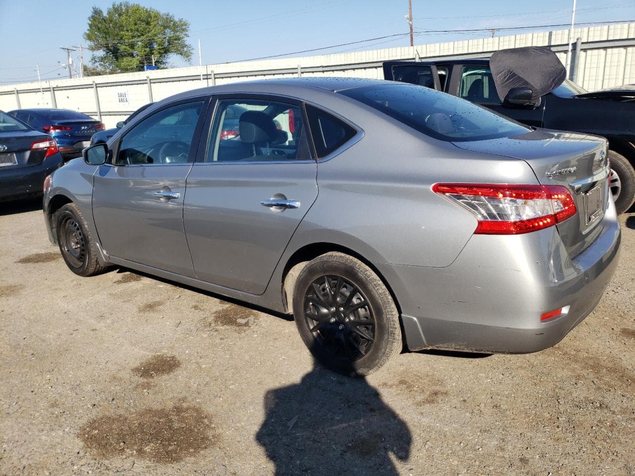 2014 Nissan Sentra S - foto 2