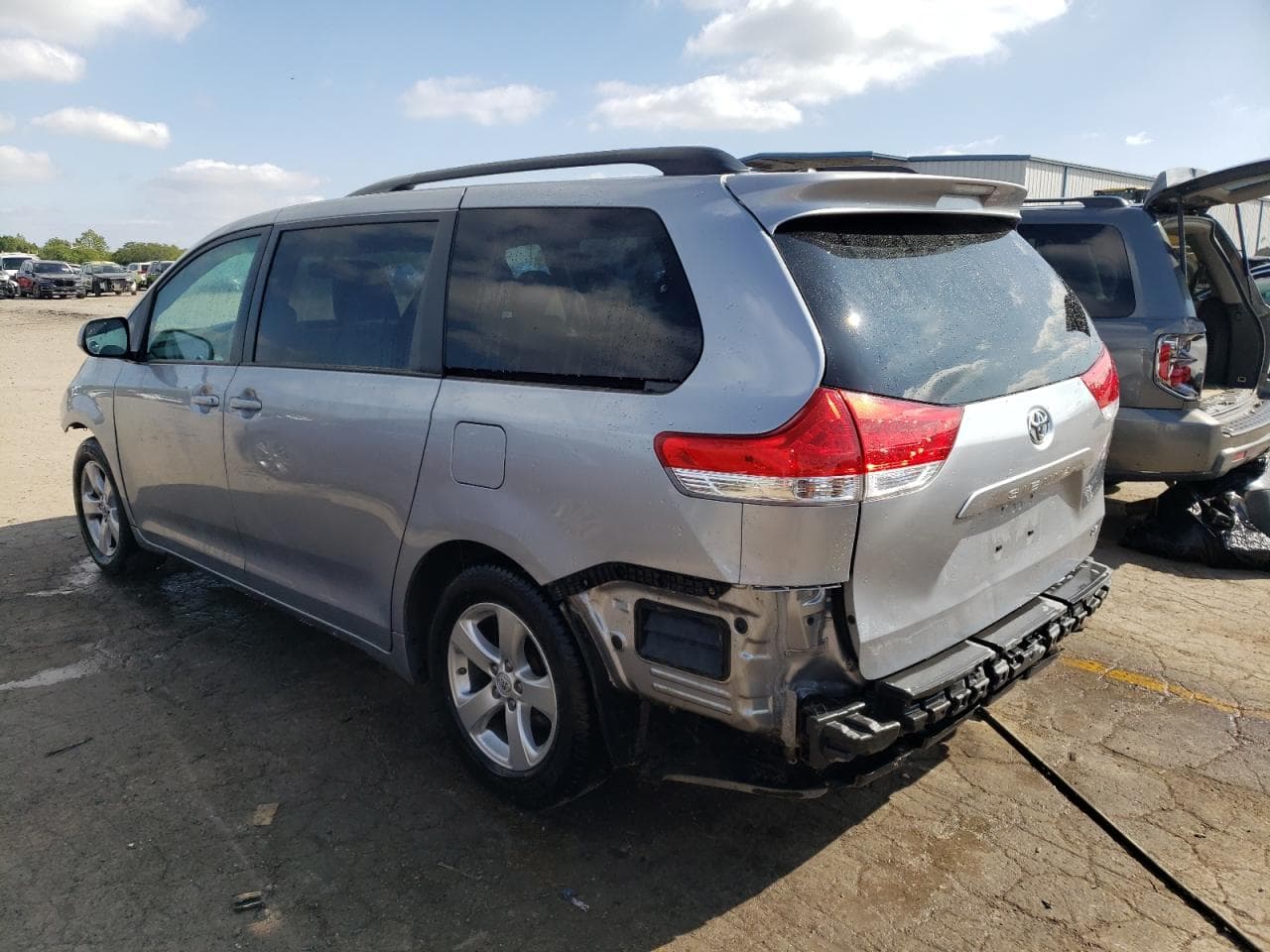 2013 Toyota Sienna Le - foto 2