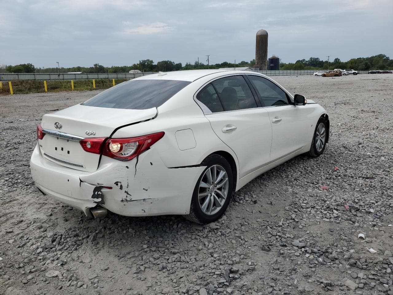 2015 Infiniti Q50 Base - foto 3