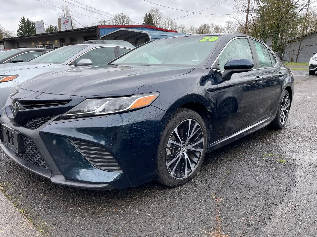 2020 Toyota Camry Se - foto 2