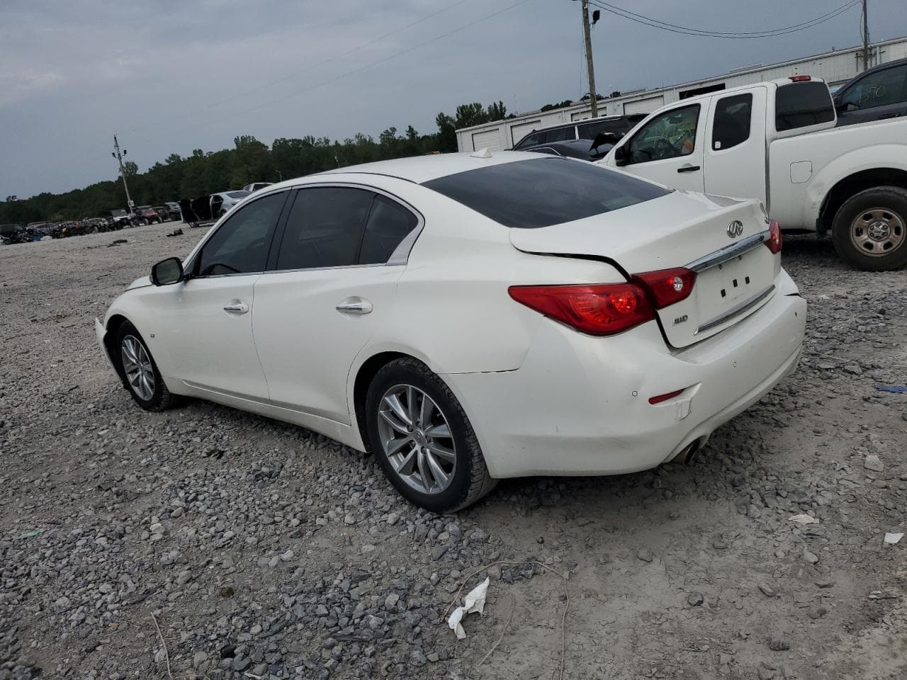 2015 Infiniti Q50 Base - foto 2