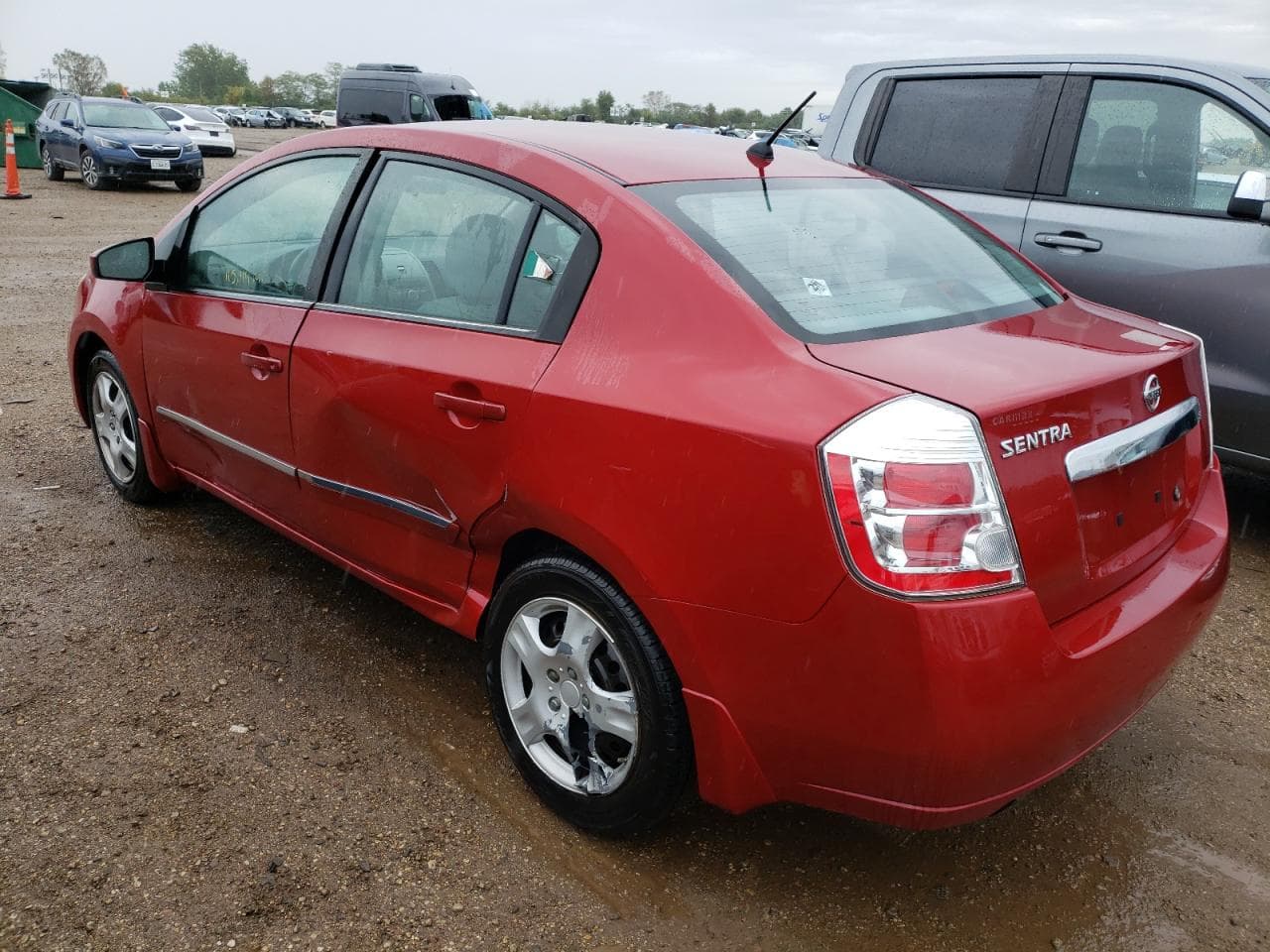 2010 Nissan Sentra 2.0 - foto 2