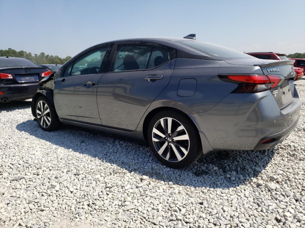 2021 Nissan Versa Sr - foto 2