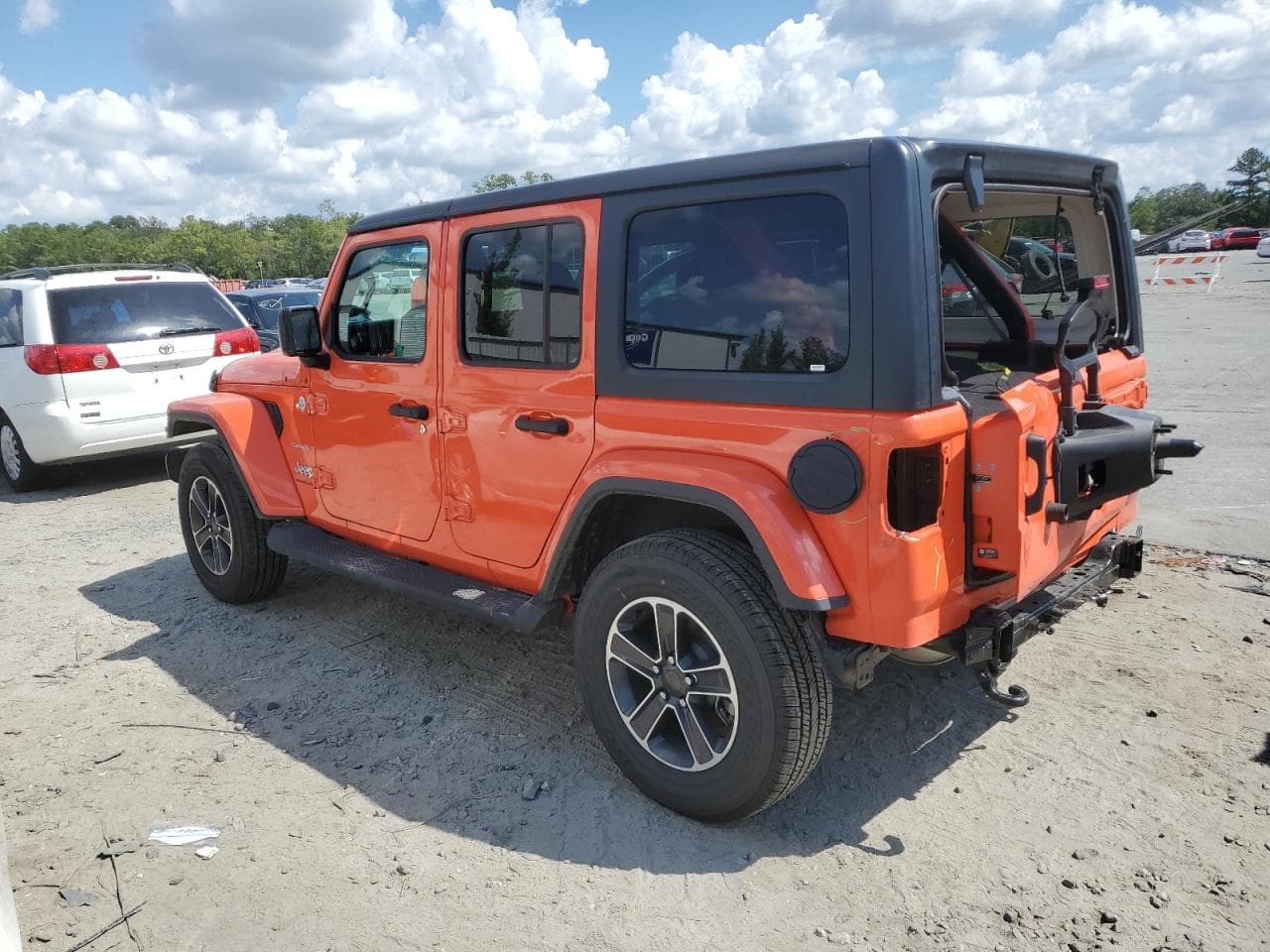 2023 Jeep Wrangler Sahara - foto 2