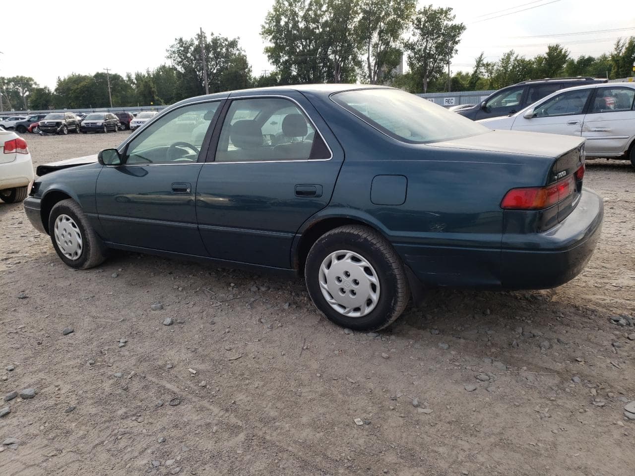 1998 Toyota Camry Le - foto 2