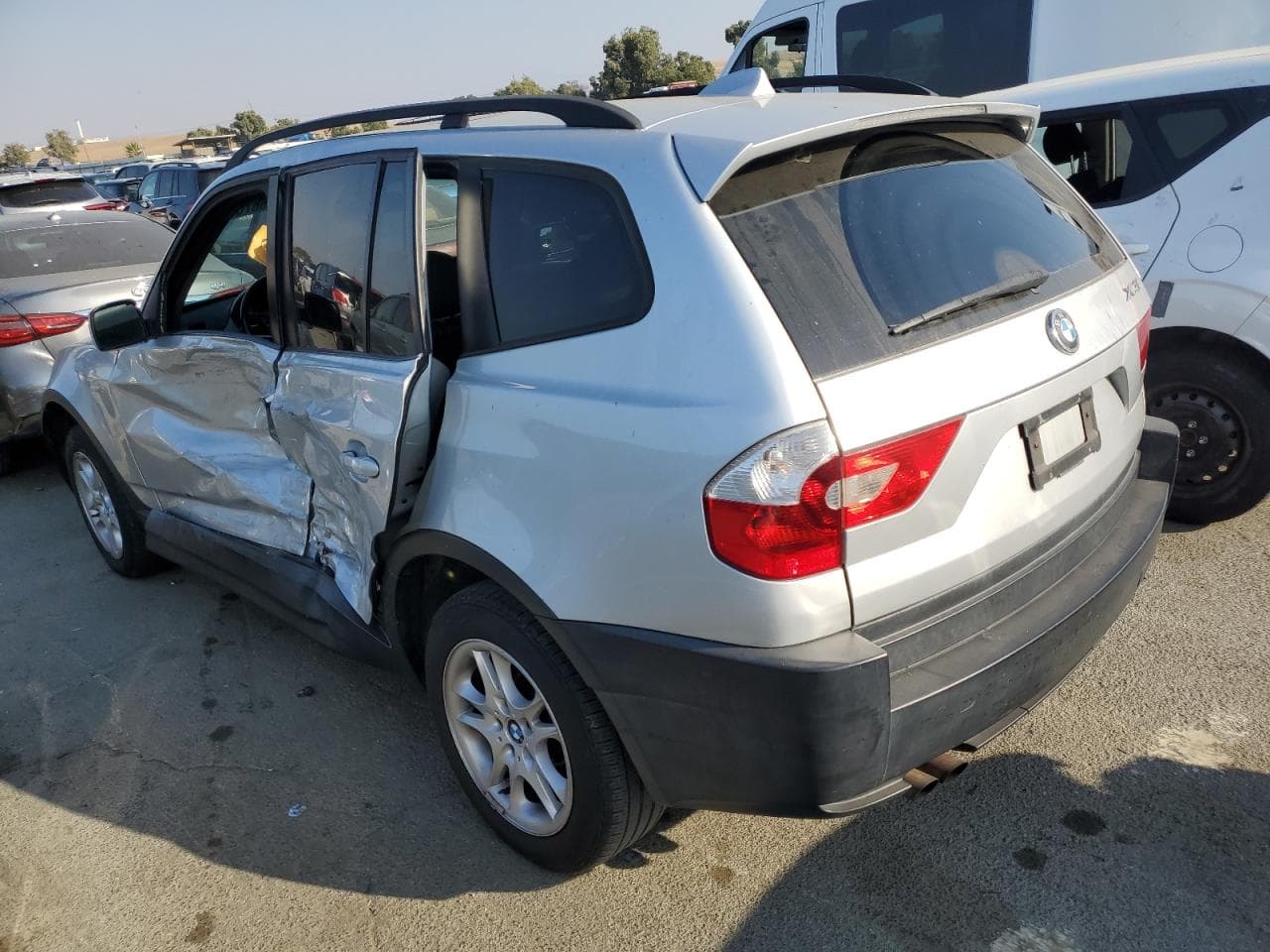 2005 BMW X3 2.5I - foto 2