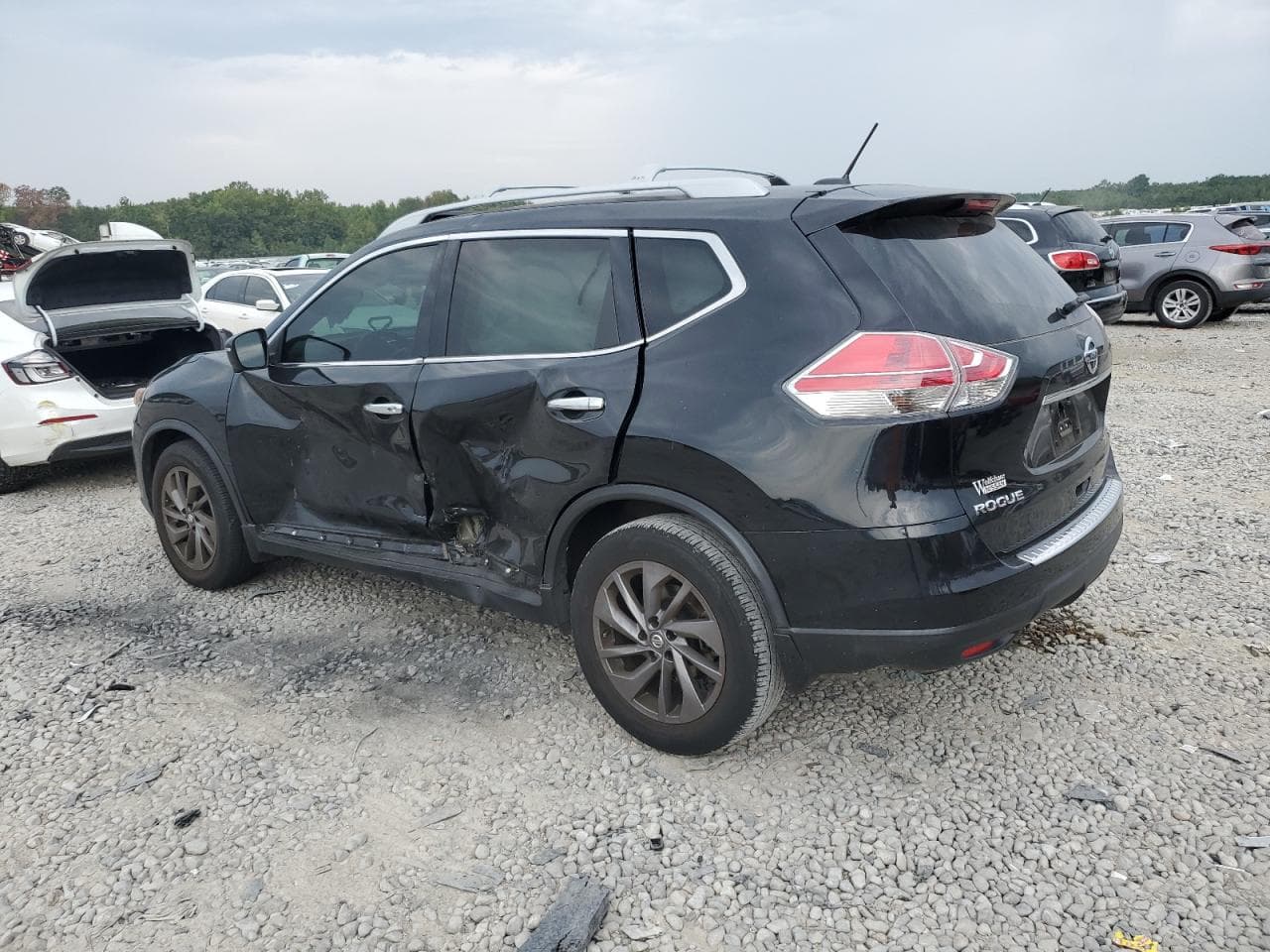 2016 Nissan Rogue S - foto 2