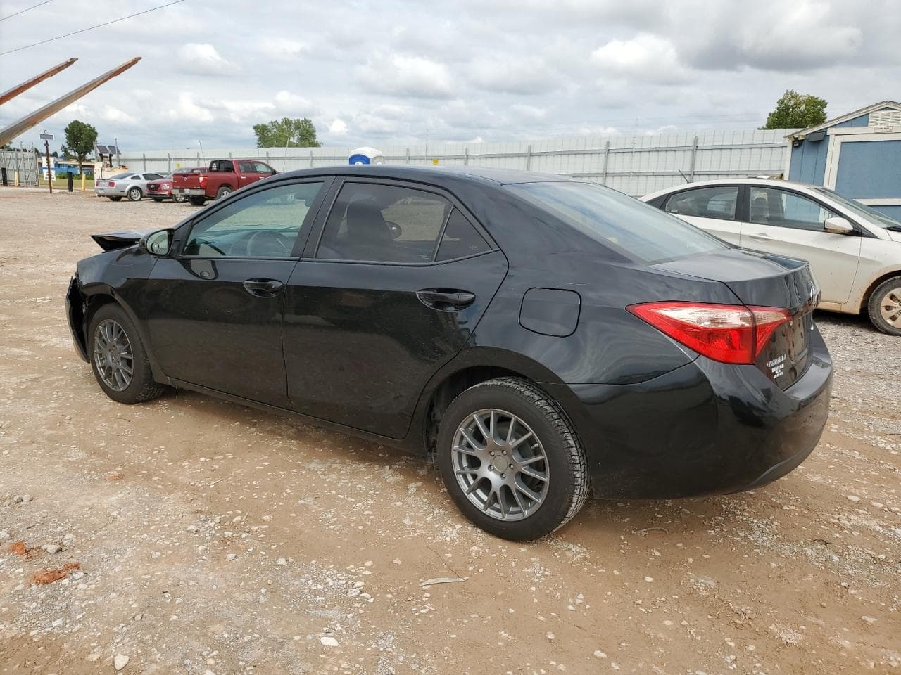 2019 Toyota Corolla L - foto 2