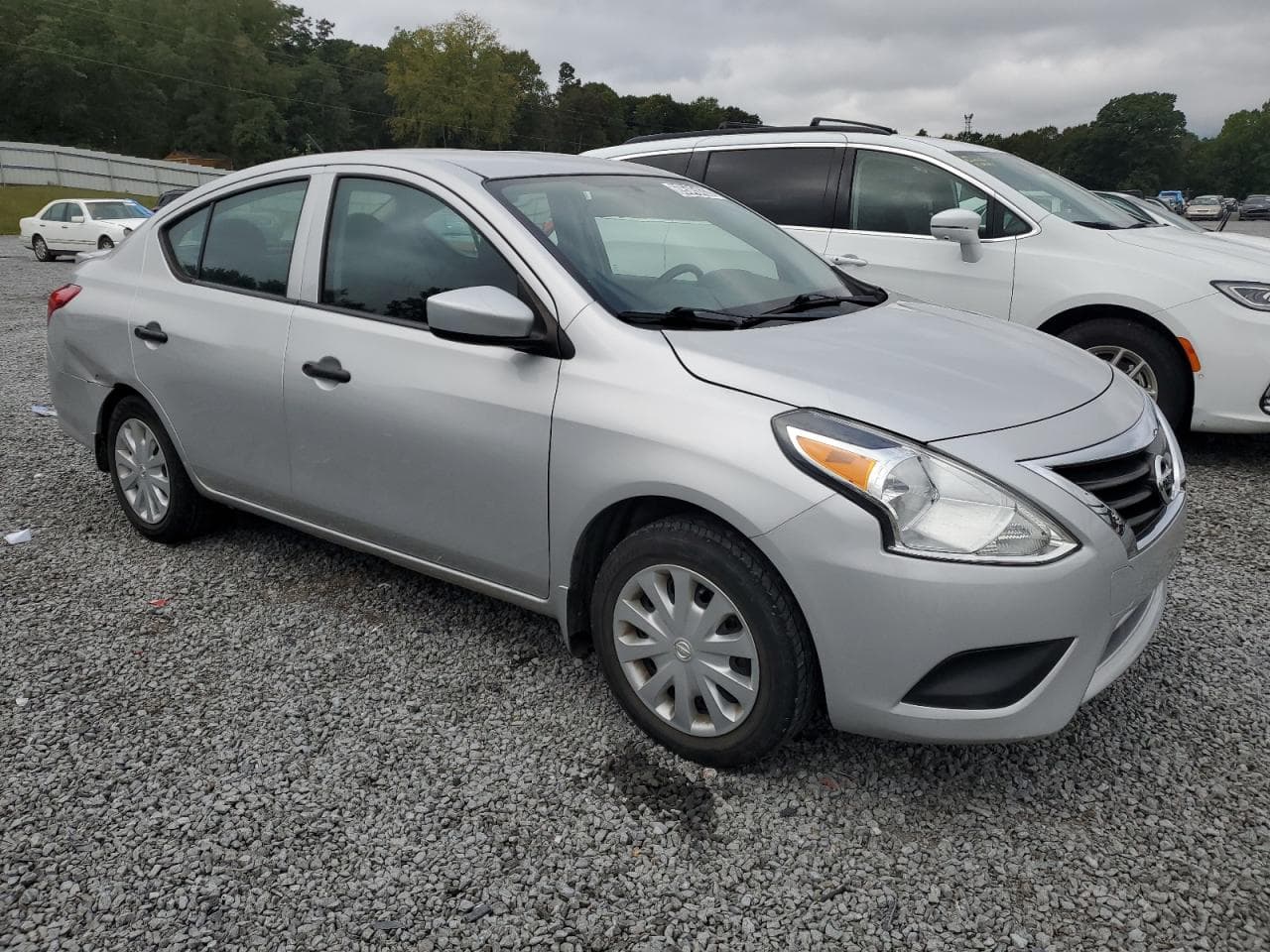 2017 Nissan Versa S - foto 4