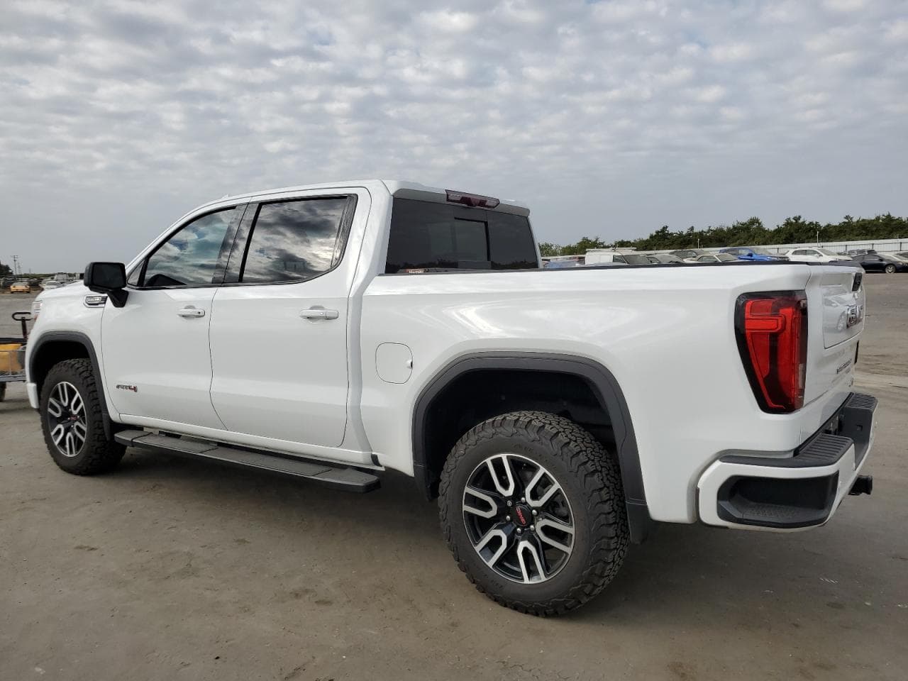 2020 GMC Sierra K1500 At4 - foto 2