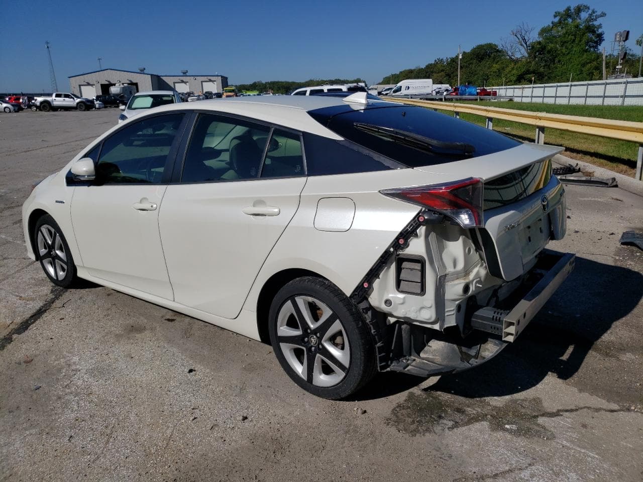 2017 Toyota Prius Three Touring - foto 2