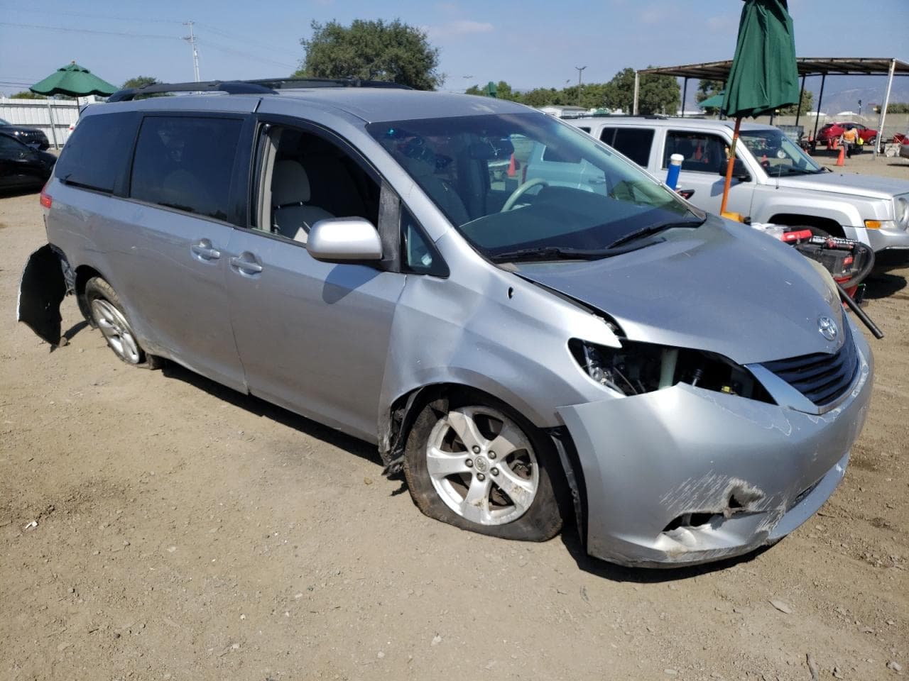 2013 Toyota Sienna Le - foto 4