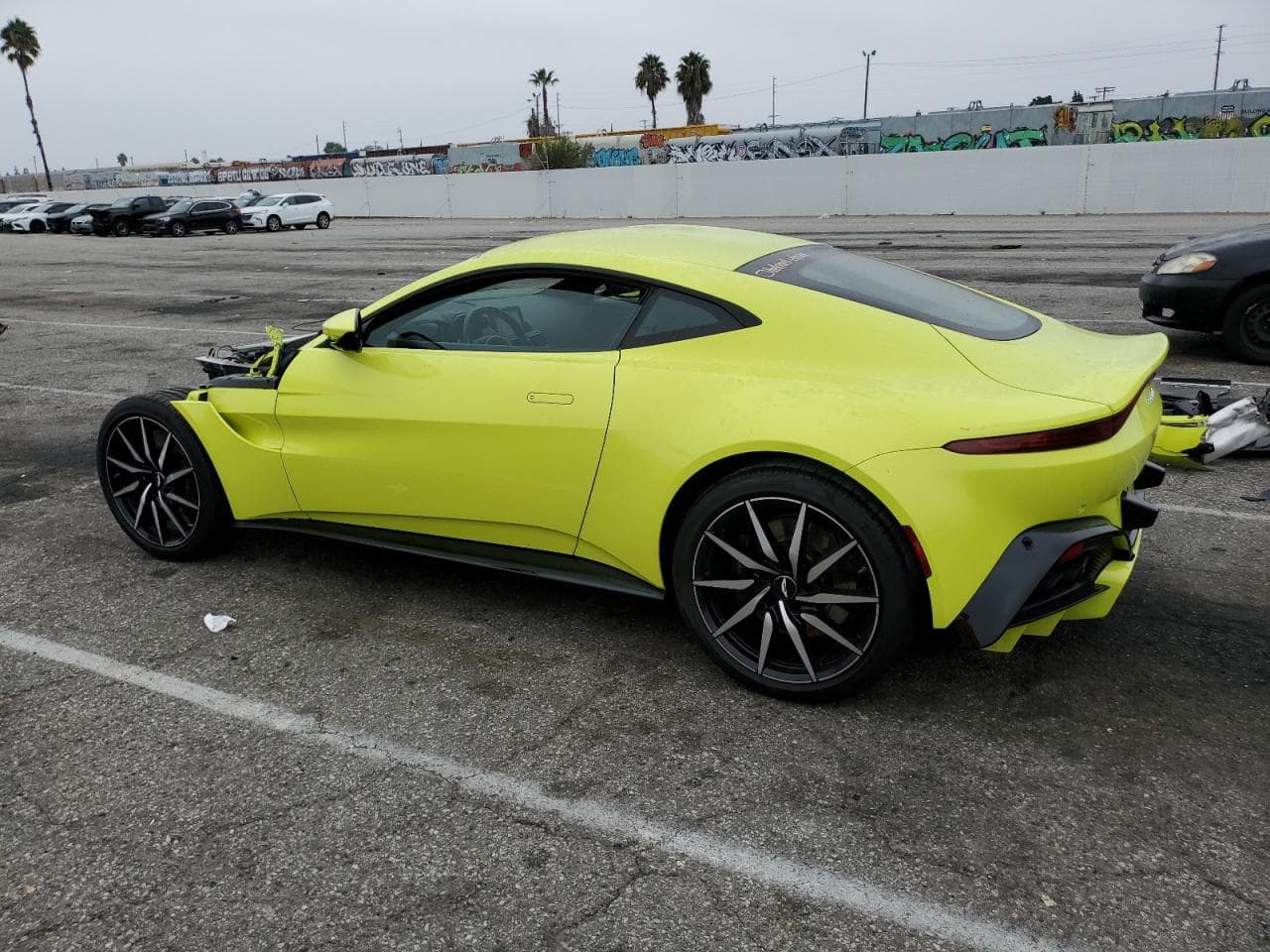 2020 Aston Martin Vantage - foto 2
