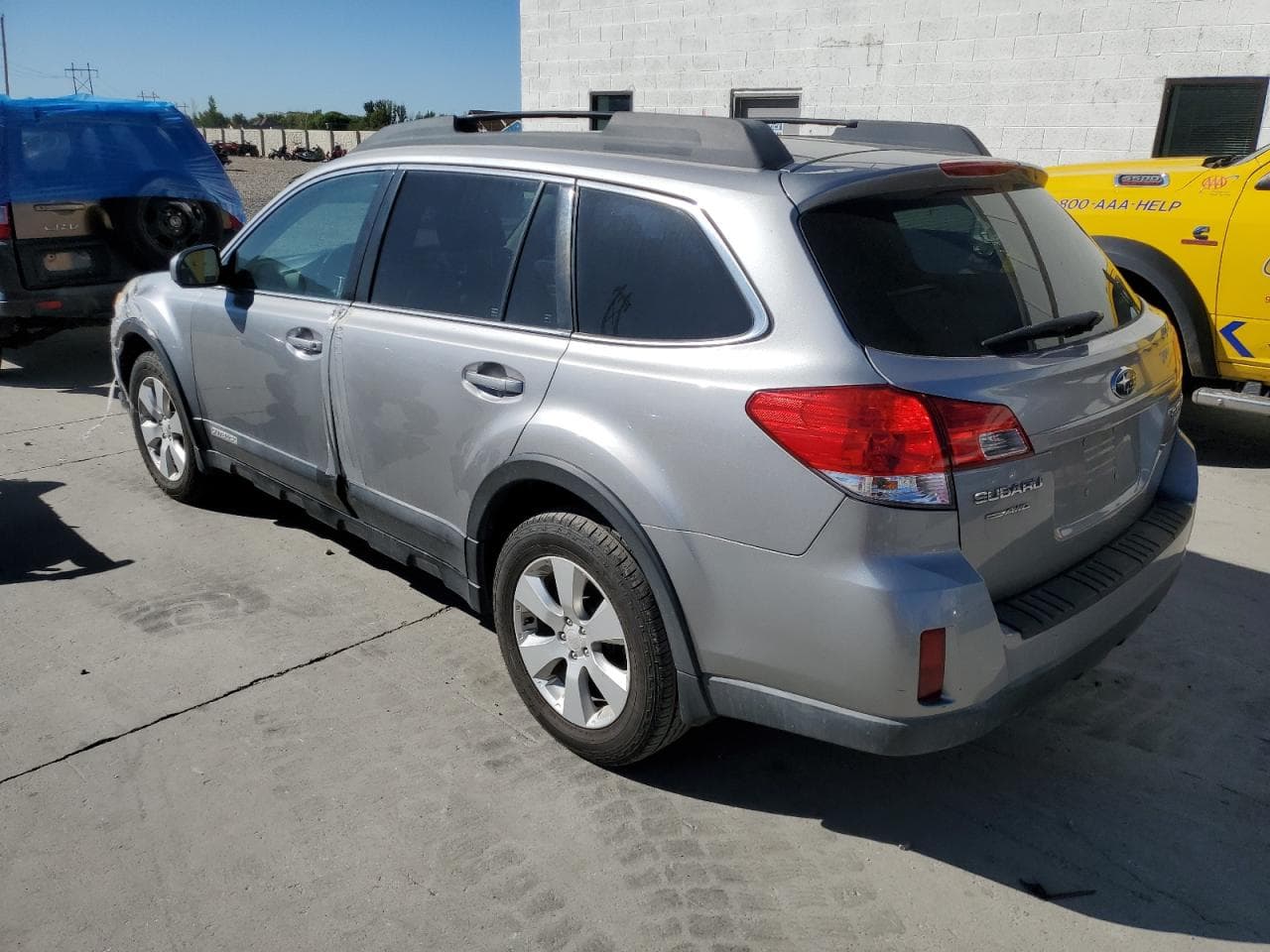 2010 Subaru Outback 2.5I Limited - foto 2