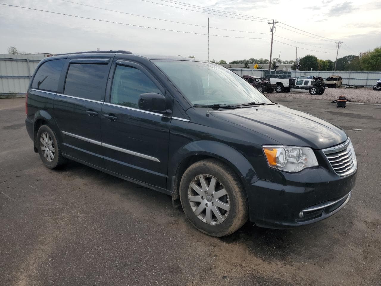 2014 Chrysler Town & Country Touring - foto 4