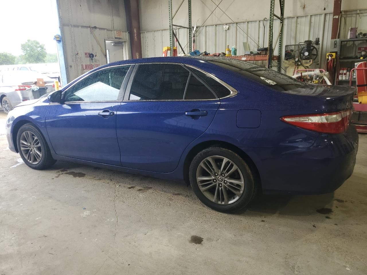 2015 Toyota Camry Se - foto 2
