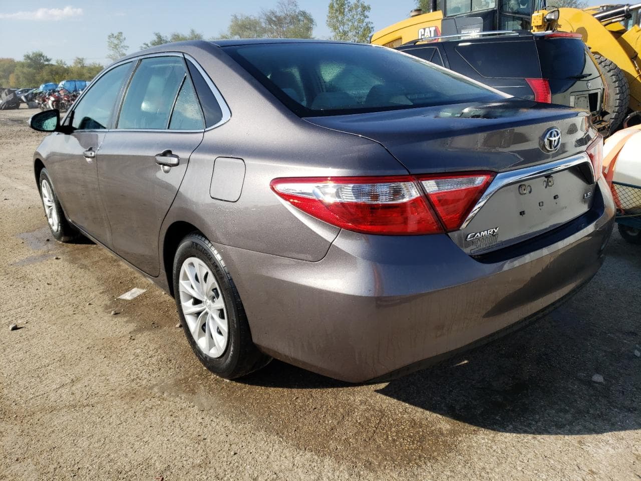 2016 Toyota Camry Le - foto 2