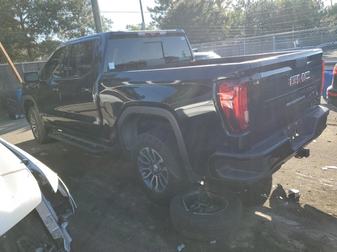 2020 GMC Sierra K1500 At4 - foto 2