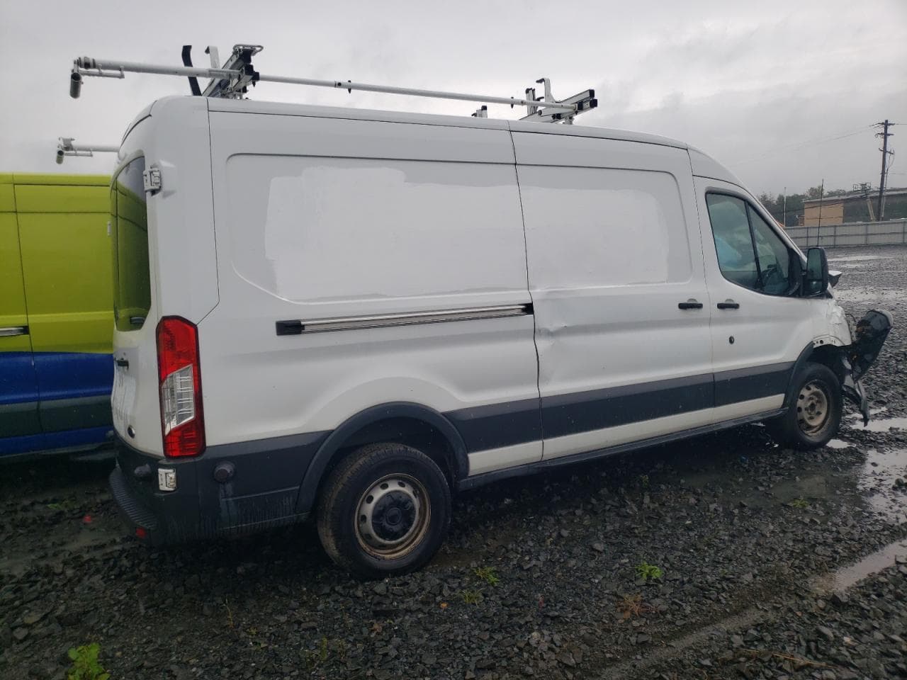 2015 Ford Transit-250 - foto 3