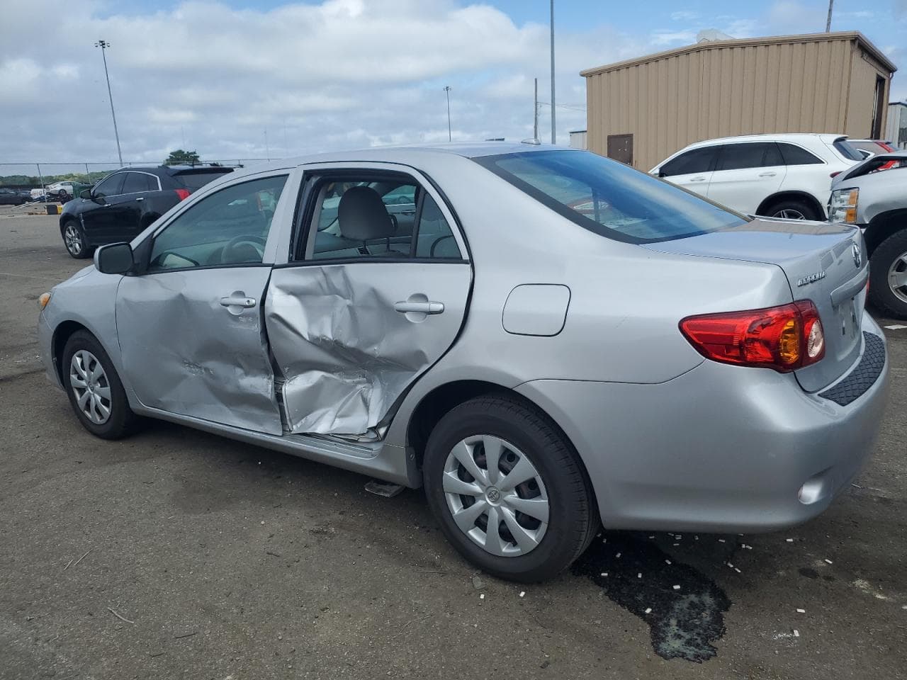 2010 Toyota Corolla Base - foto 2