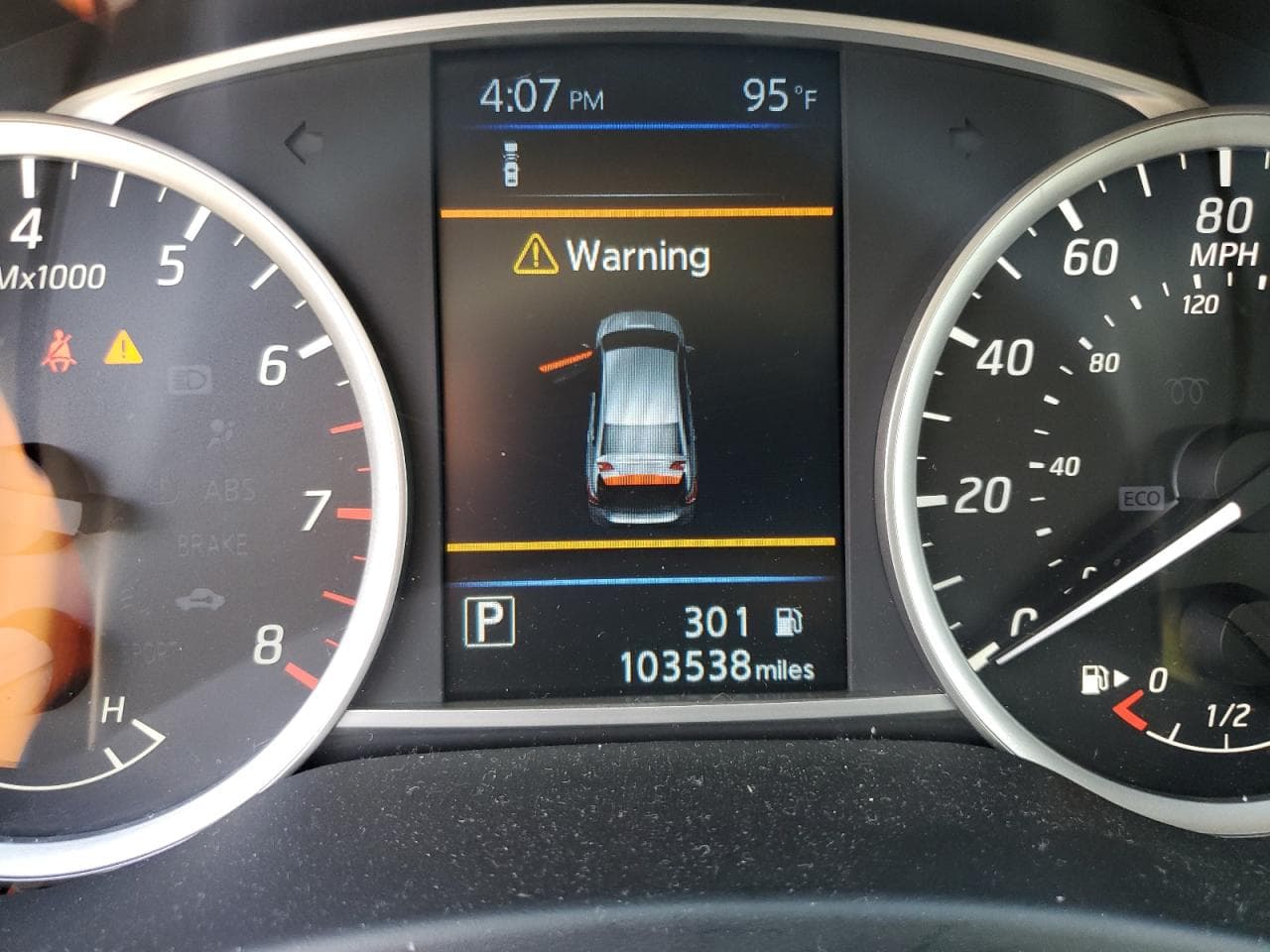 2019 Nissan Sentra S - foto 2